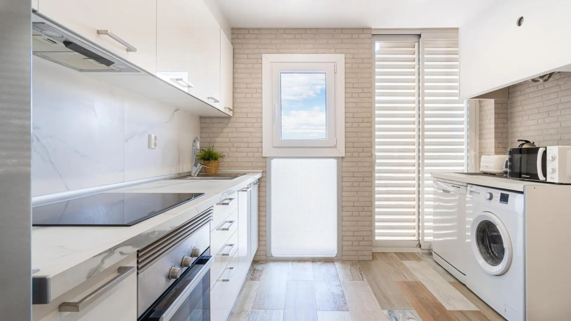 Penthouse - Sea Views & 5Min To Beach - Fast Wifi - Ac クレイセール アパート